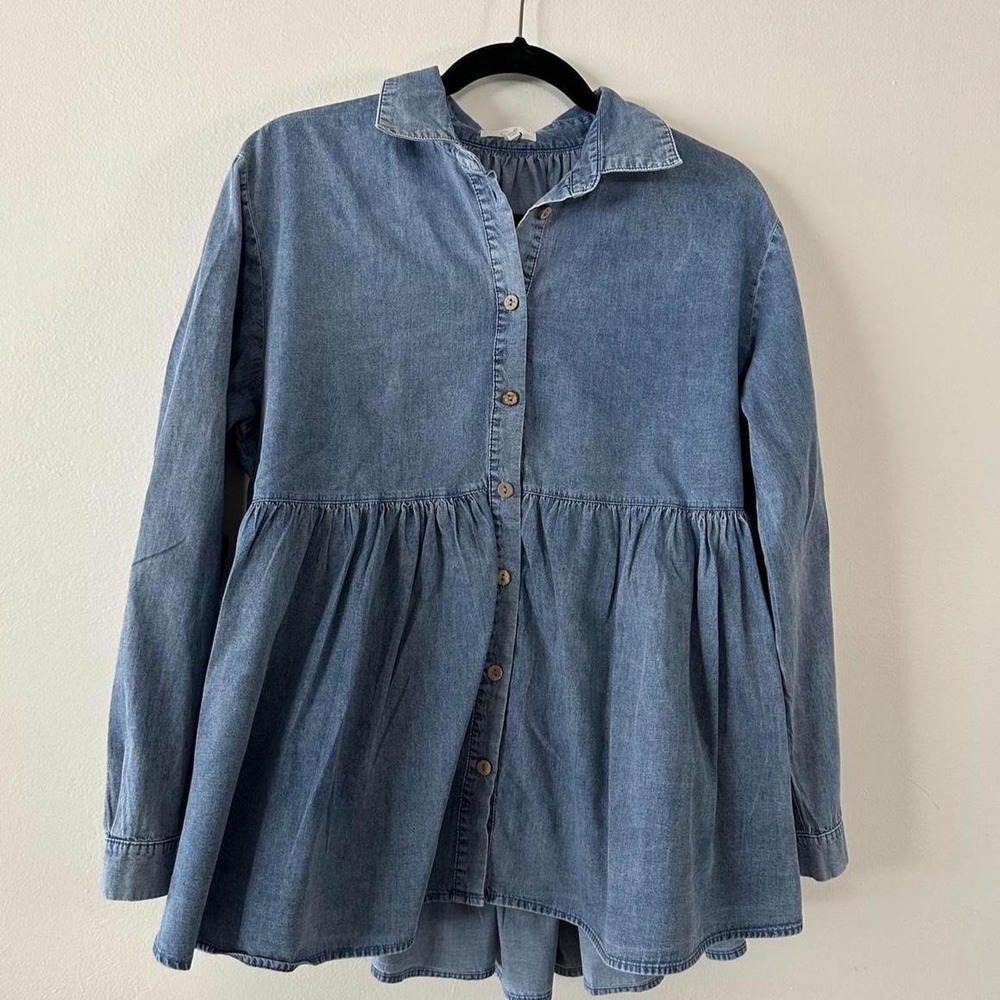 Easel Womens Medium Wash Denim Babydoll‎ Tiered Ruffle Back Button Down Top S